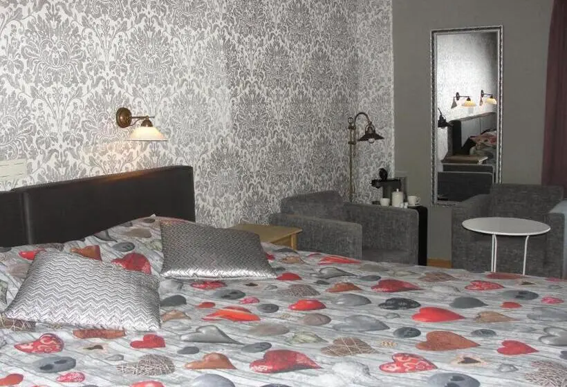 Superior Neljän Hengen Huone, B&b Hedera