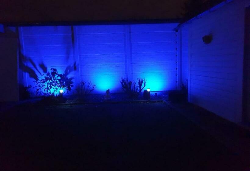 בקתת חדר, B&b Jo   Li