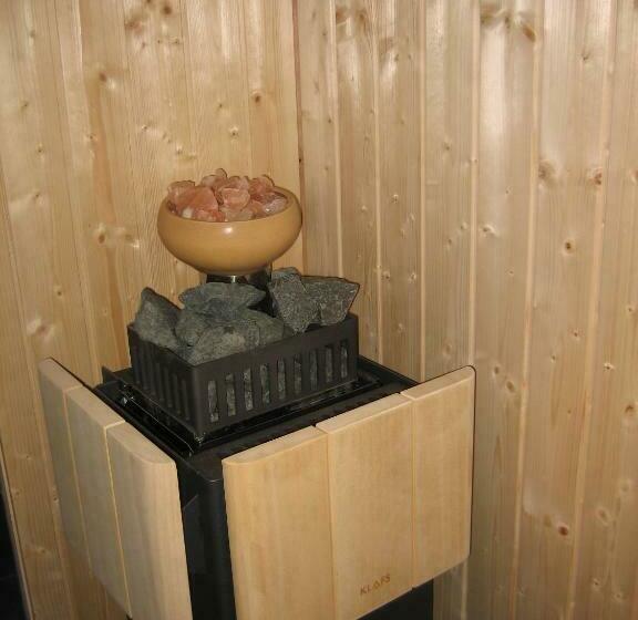 בקתת חדר, B&b Jo   Li