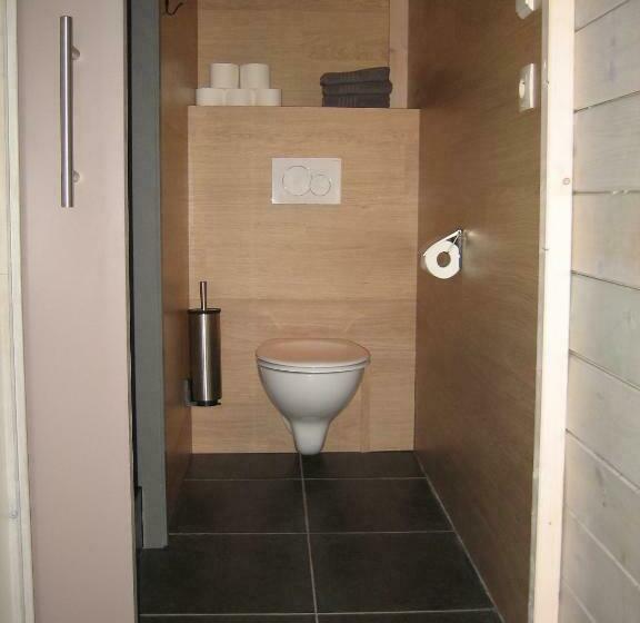 בקתת חדר, B&b Jo   Li