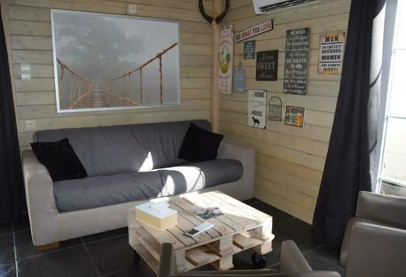 Mökki 1 Makuuhuone, B&b Jo   Li
