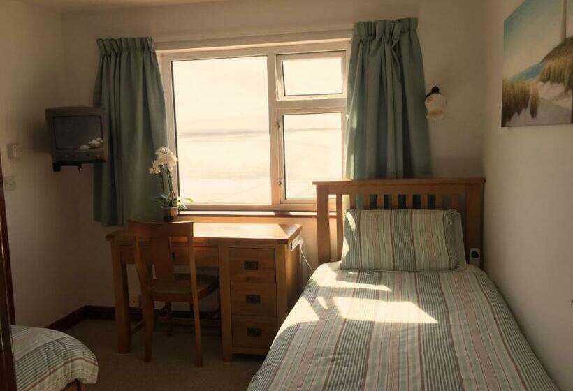 غرفة قياسية مطلّة علي البحر, O'neill's Bed&breakfast