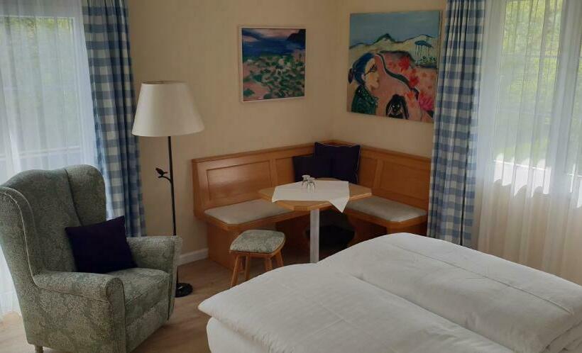 غرفة قياسية مزوَّدة بشُرفة, Pension Alpenhof