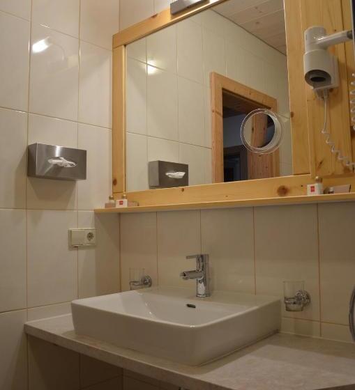 패밀리 룸, Pension Zum Schreiner