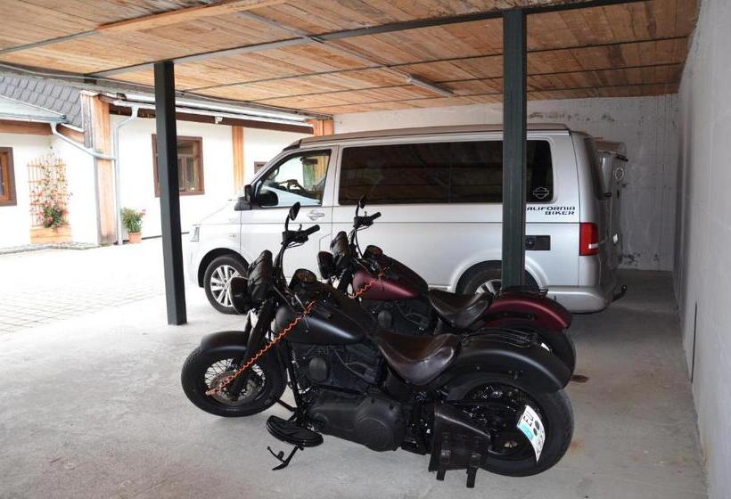 패밀리 룸, Pension Zum Schreiner