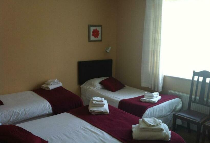 غرفة عائلية, Fountain House B&b