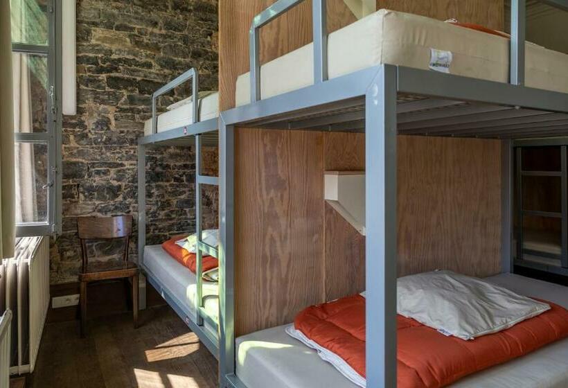 ルームシェアのワンベッド, Hostel Uppelink