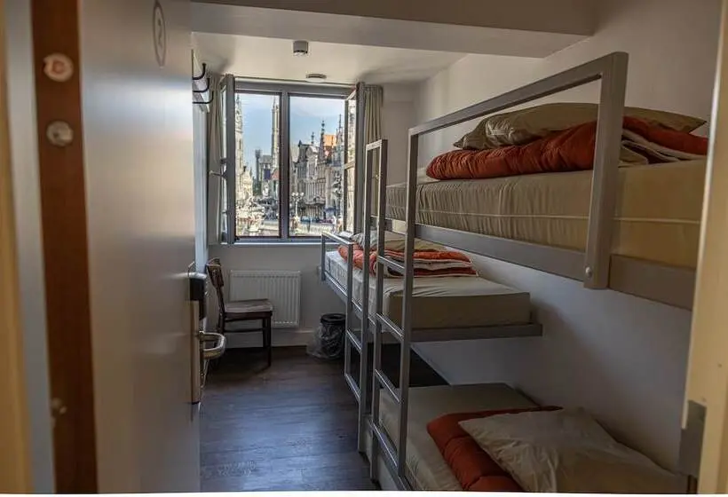 Basic-huone, Hostel Uppelink