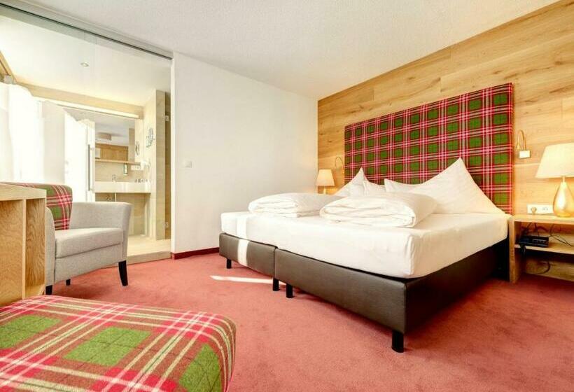 小型套房带阳台, Alpenresort Walsertal