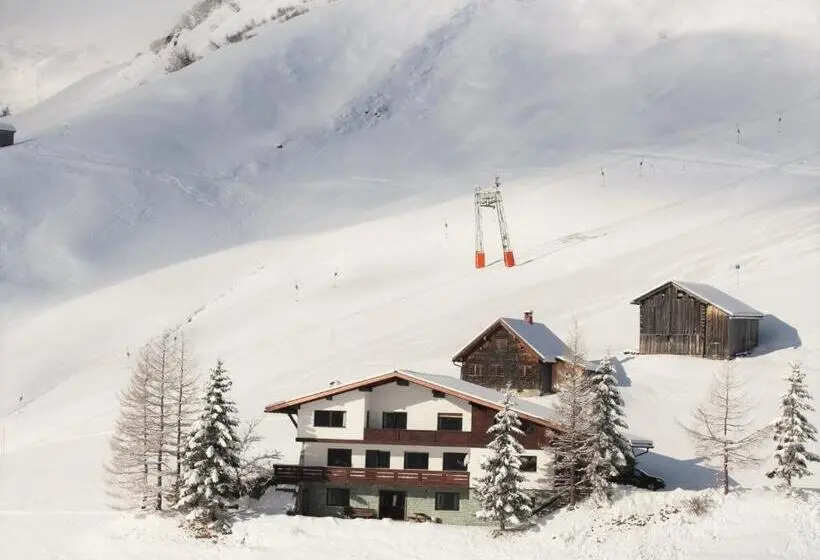 Mökki 1 Makuuhuone, Alpenresort Walsertal