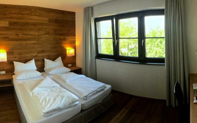 스탠다드 룸 가든 전망, Café Schatz