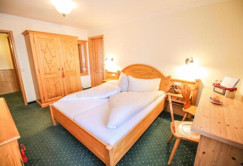 غرفة قياسية مزوَّدة بشُرفة, Kreutzer