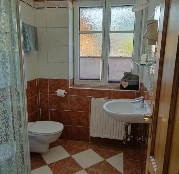 غرفة قياسية مزوَّدة بشُرفة, Kreutzer