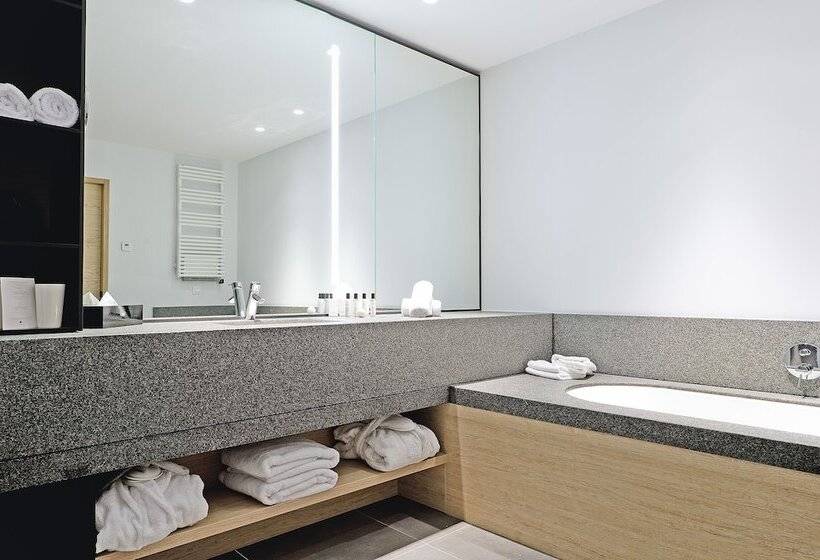 جناح بريميوم, Domaine De Naxhelet