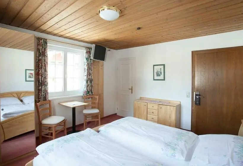 スタンダードルーム, Pension Edelweiss   Bergdorf Gargellen 1423m