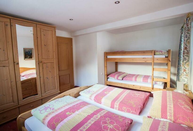 شقة غرفتين, Pension Edelweiss   Bergdorf Gargellen 1423m