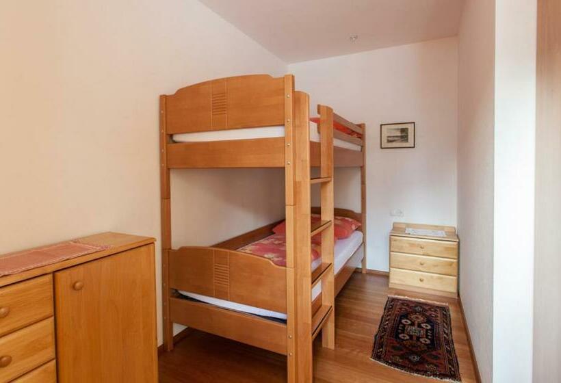 غرفة عائلية, Pension Edelweiss   Bergdorf Gargellen 1423m