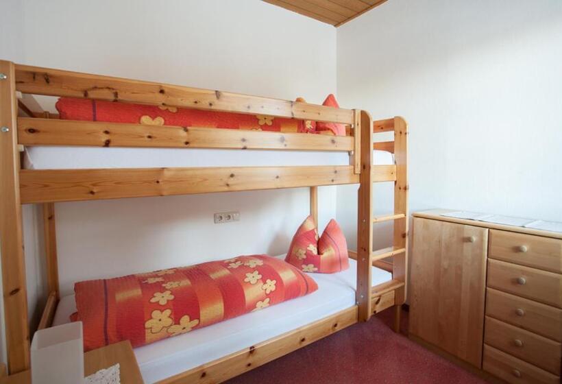 غرفة عائلية, Pension Edelweiss   Bergdorf Gargellen 1423m