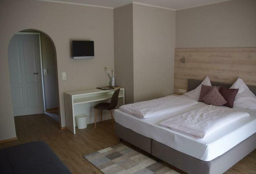 غرفة كلاسيكية مع بلكونة, Seegasthof Breineder   Familien & Seminar