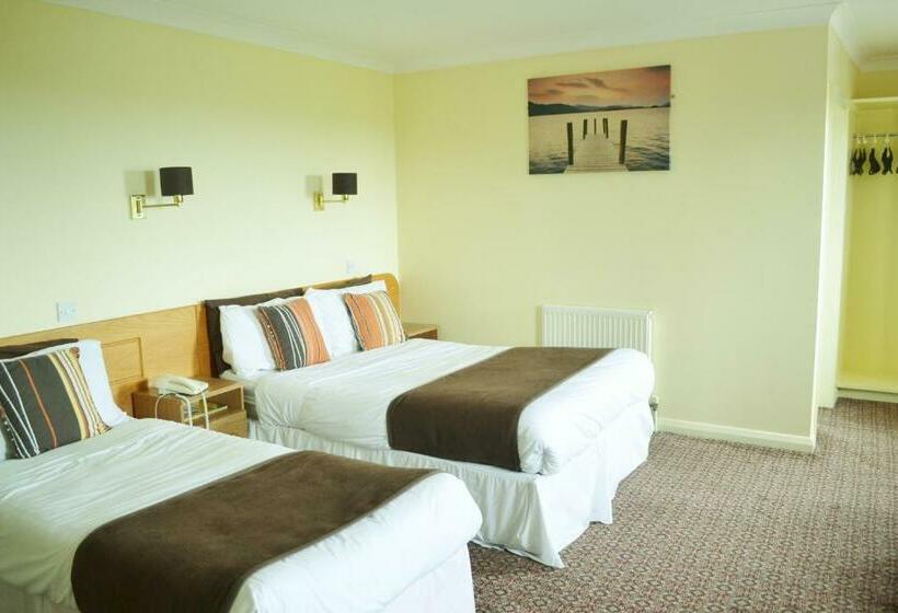 חדר סטנדרט לשלושה, Teac Jack