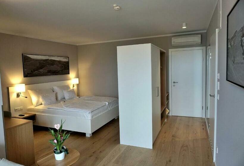 컴포트 룸, Weinrefugium Brolli