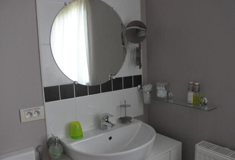 غرفة قياسية, B&b Lomolen