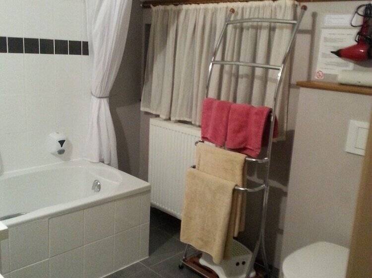 غرفة ديلوكس, B&b Lomolen