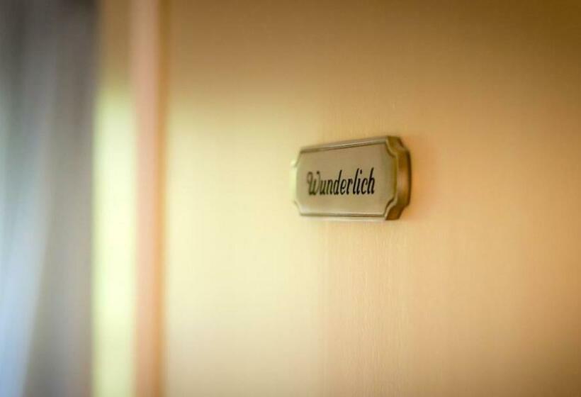 غرفة أساسية, B&b Yaca