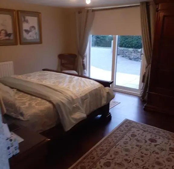 スイート, Riverside Lodge