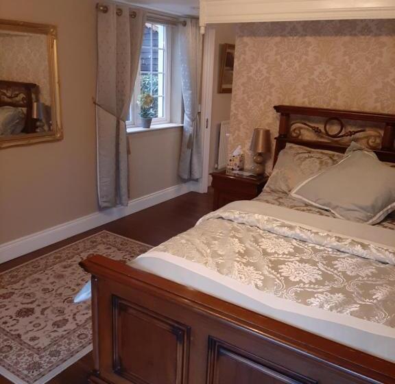 스위트, Riverside Lodge