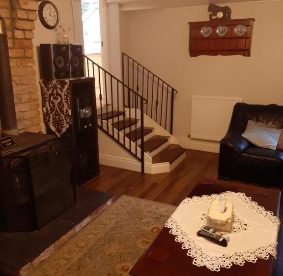 스위트, Riverside Lodge