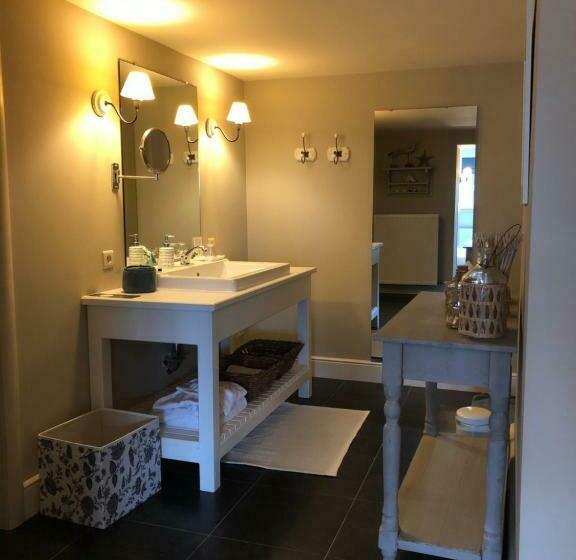 اتاق لوکس, Bed & Breakfast Het Zilte Zand   Gratis Parking En Luxe Ontbijt   Westende