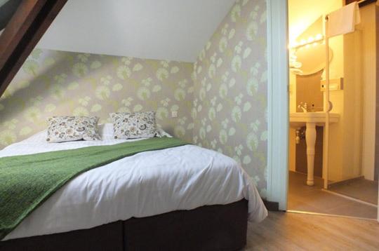 חדר סטנדרט, A Fleur De Couette