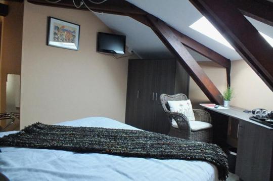 חדר סטנדרט, A Fleur De Couette