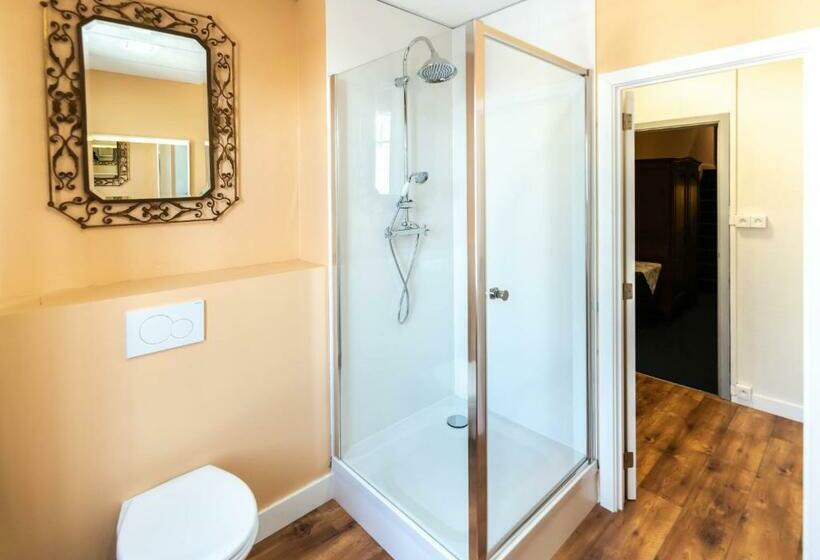 חדר סטנדרט יחיד, Des Ardennes