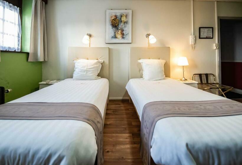 침실이 1개인 아파트 연결 중, Des Ardennes