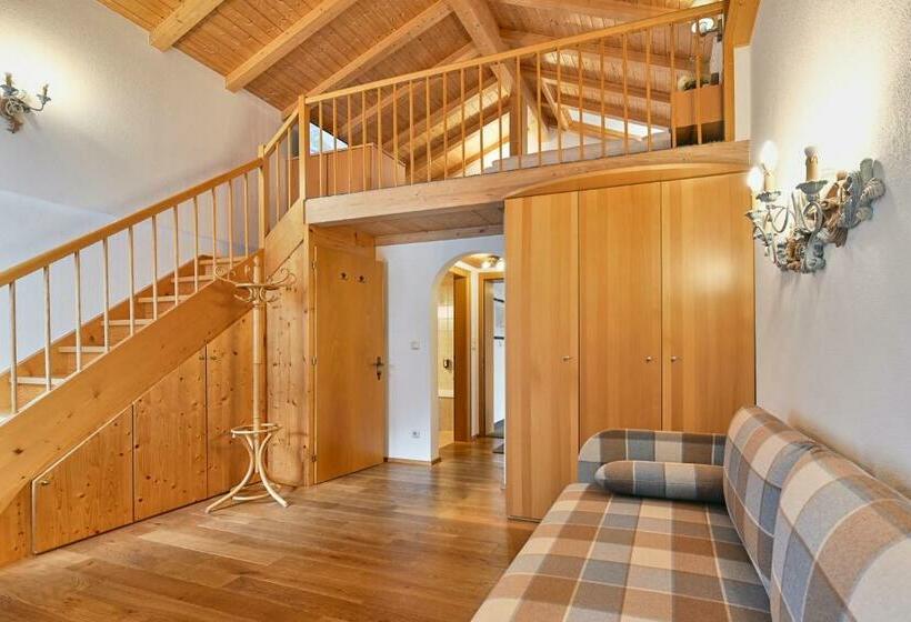 סוויטת ג'וניור, Garni Sursilva