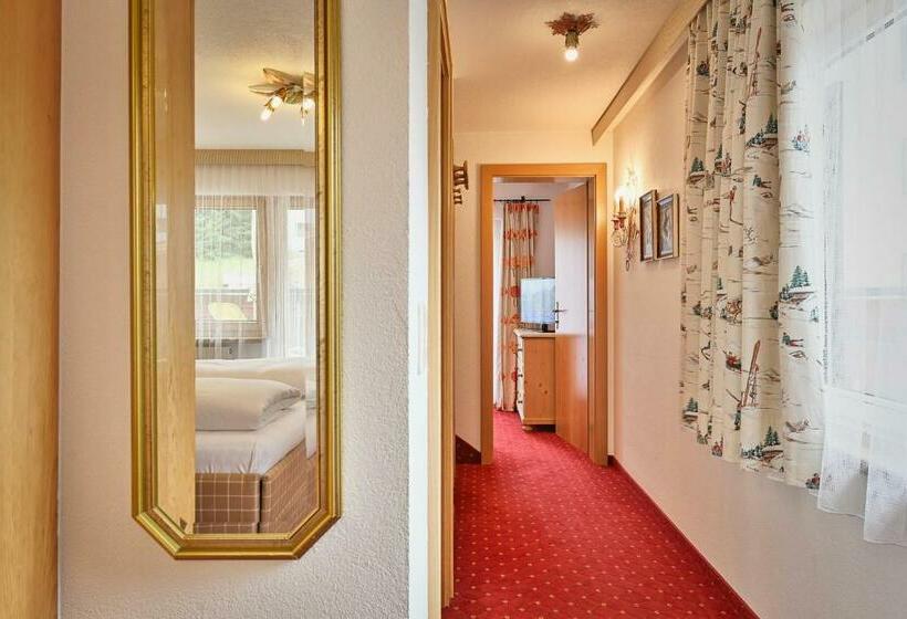 סוויטת ג'וניור, Garni Sursilva