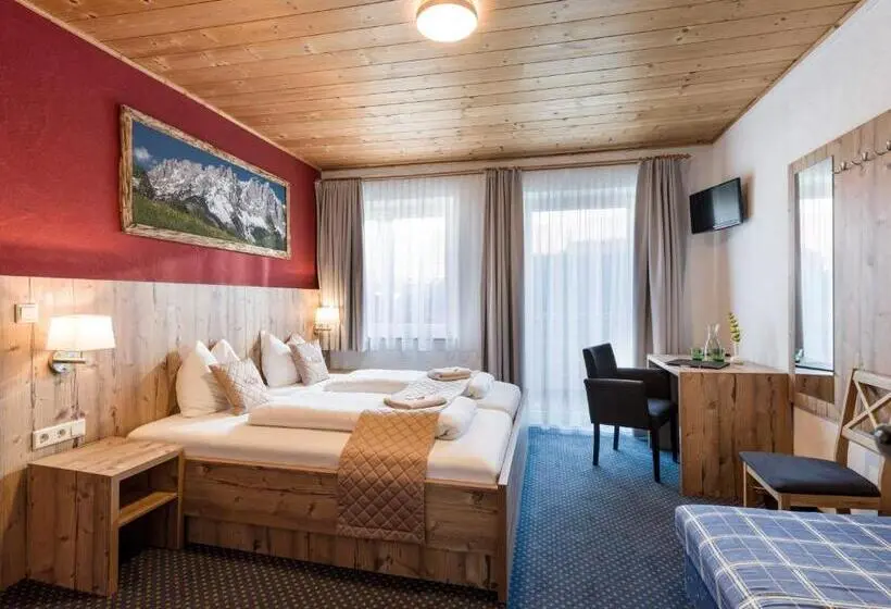 اتاق استاندارد سه نفره, Haus Tirol