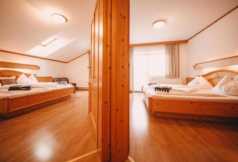 آپارتمان 2 خوابه با بالکن, Posers Bergwelt B&b