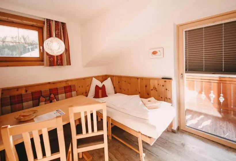 庭の見える１ベッドルームアパートメント, Posers Bergwelt B&b