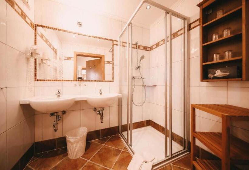 2 Sovrums Lägenhet, Posers Bergwelt B&b