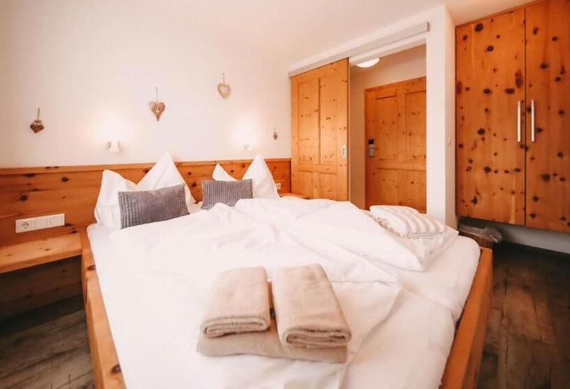 آپارتمان 1 خوابه با تراس, Posers Bergwelt B&b