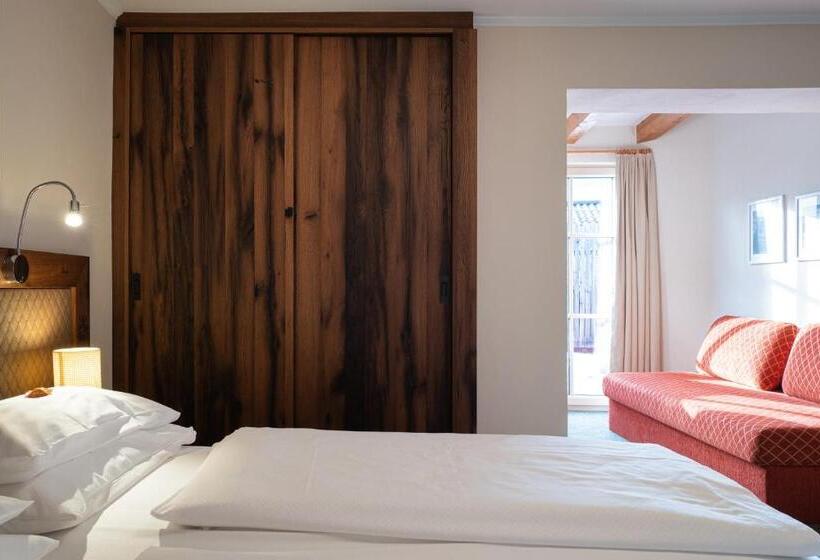 חדר סטנדרט לשלושה, Senningerbräu