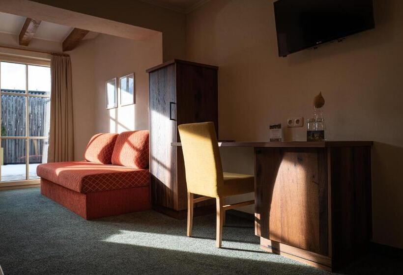 חדר סטנדרט לשלושה, Senningerbräu