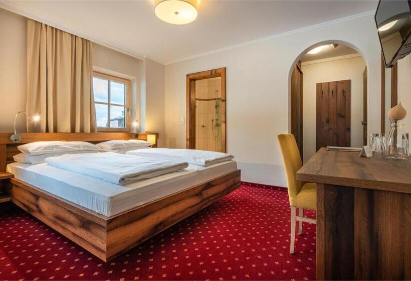 חדר סטנדרט לשלושה, Senningerbräu