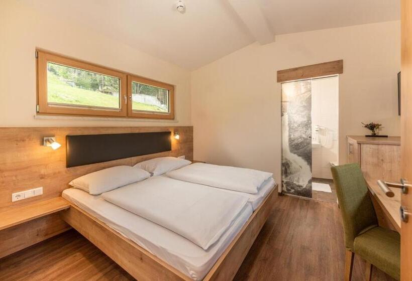 Apartament 2 Dormitoris, Starchlhof