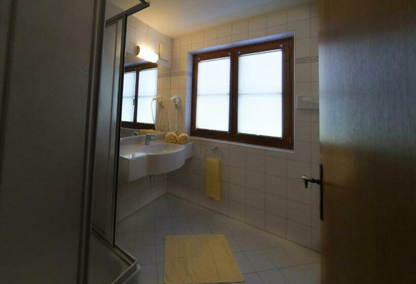 غرفة قياسية ثلاثية مزودة بشرفة, Unser Unterberg