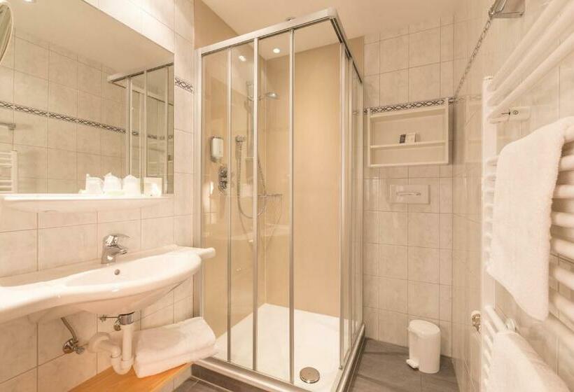 Family Room, Waldfrieden