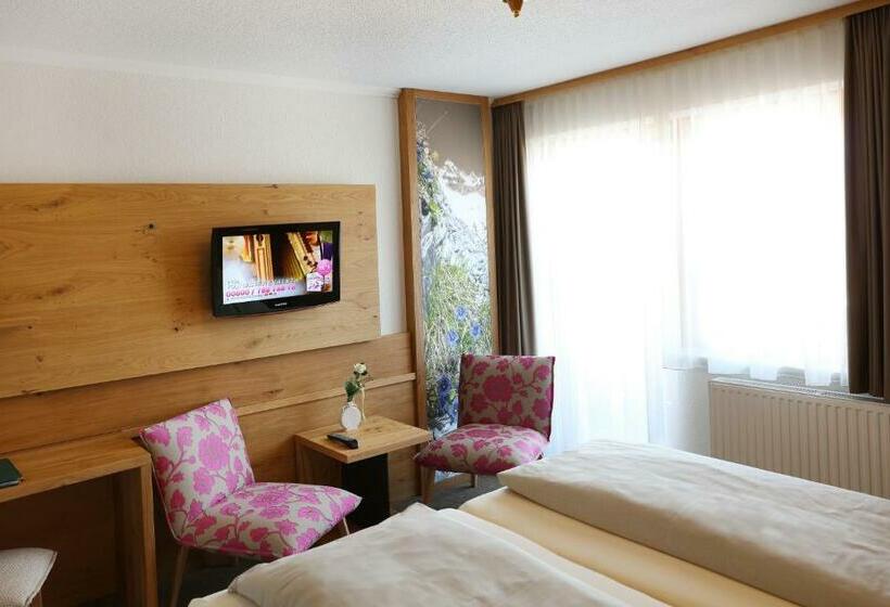 Habitació Estàndard, Waldfrieden